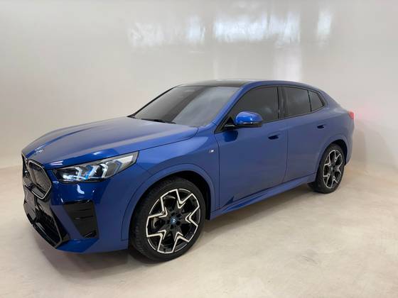 BMW iX2 64,8 KW ELÉTRICO XDRIVE30 M SPORT